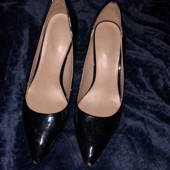 Old college heels - Picture 5 of 8